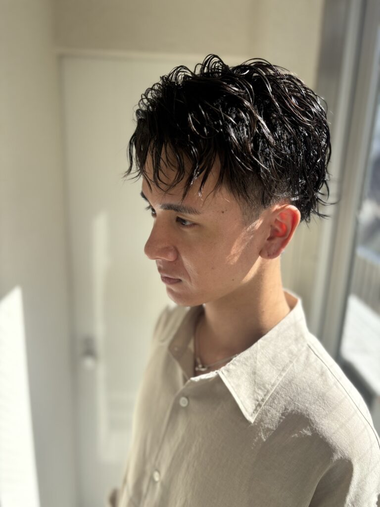 「硬毛・直毛でも柔らかく！大人っぽさが出るショート×シャドウパーマ」by take