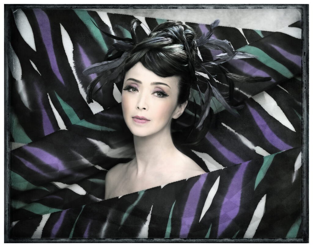 hairmake 山田磨由美　業界誌「IZANAGI」掲載