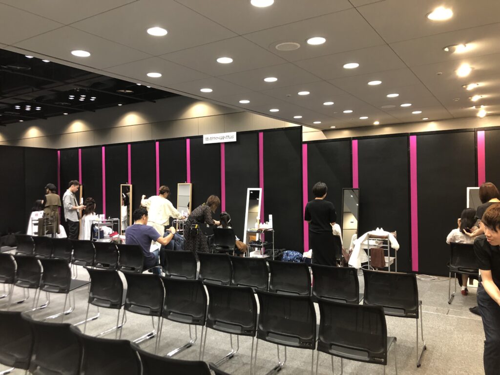 美容イベントミラレルプロジェクトに参加！！編み込みアレンジやロープ編みアレンジや編みおろしアレンジや簡単まとめ髪アレンジなどなどたくさんのアレンジをさせていただきました！！