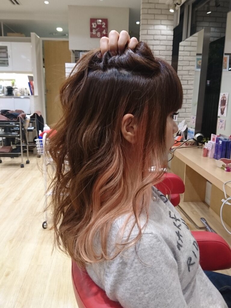 チーフtakeのブログ　流行のインナーカラーしたら巻かないと！