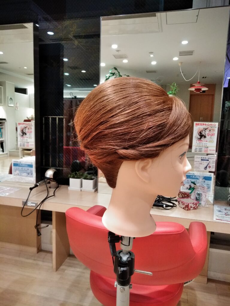 チーフtakeのブログ　セットレッスン　夜会巻き特訓　和装の基本を学ぶ!