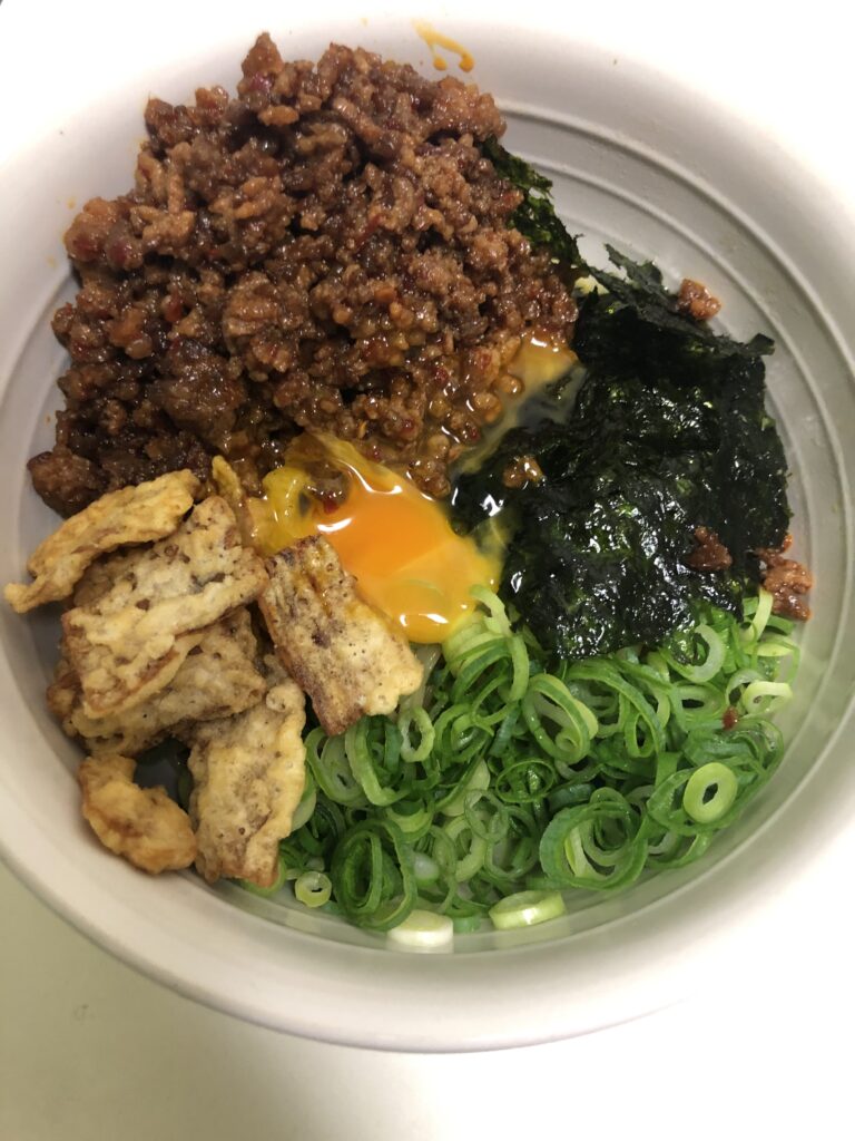 美容師一人暮らし簡単男飯！！おうち時間にぴったり簡単なおかつ美味しいまぜそば！！コロナに負けるな！！